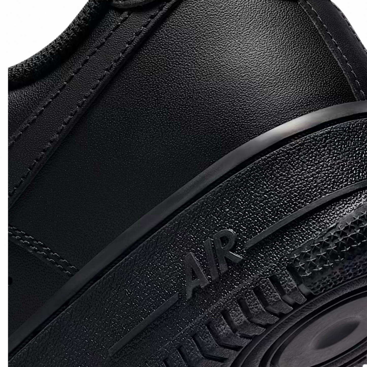 NIKE AIR FORCE 1 07 CLASSICS - TRIPLE BLACK