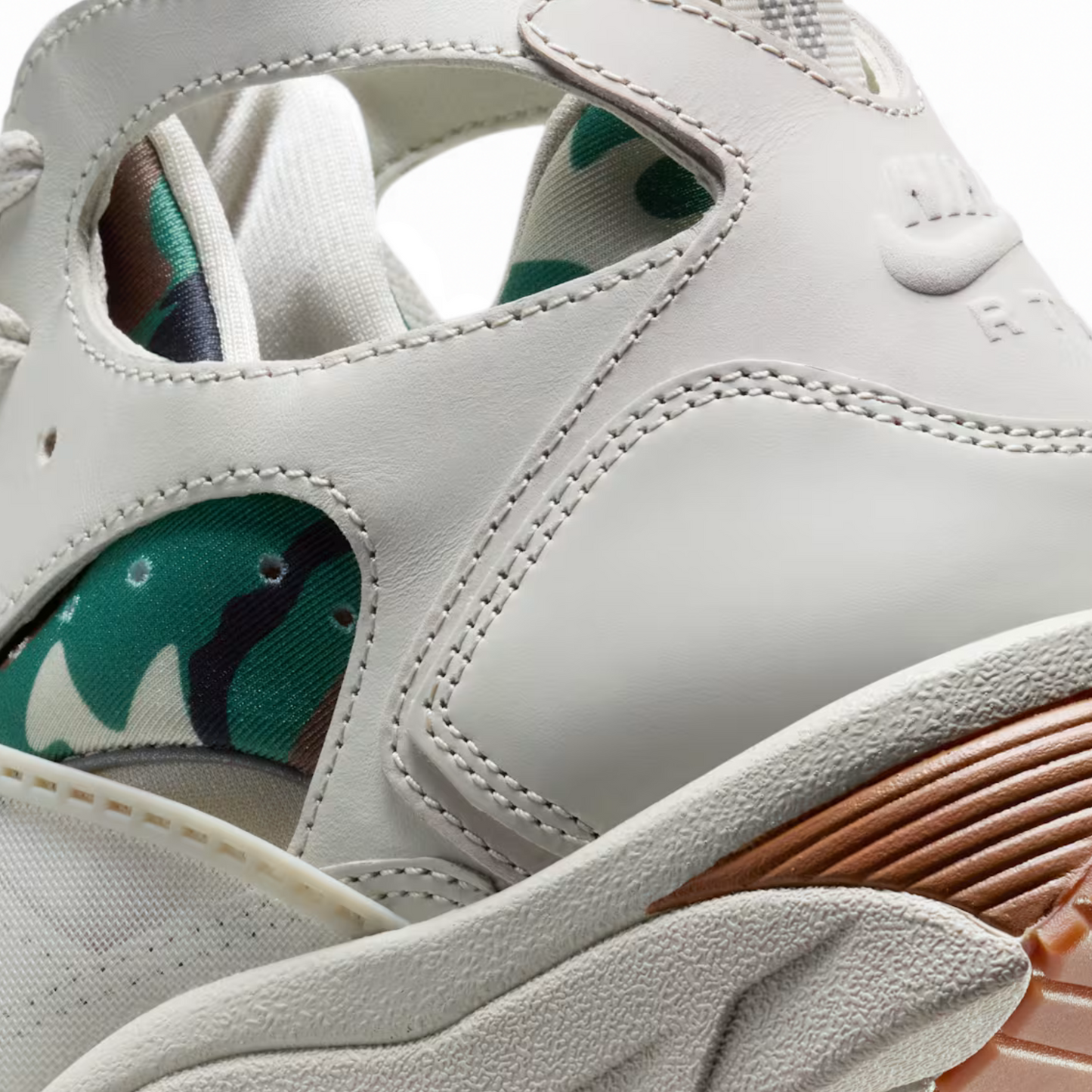 NIKE AIR TRAINER HUARACHE CORTEIZ LIGHT BONE